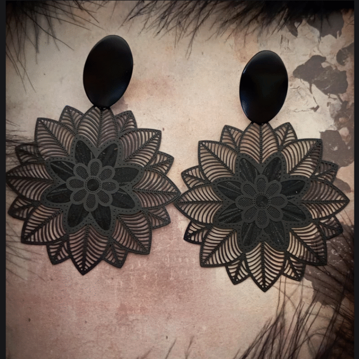 Μαύρα Goth Σκουλαρίκια Hollow Flower Mandalas