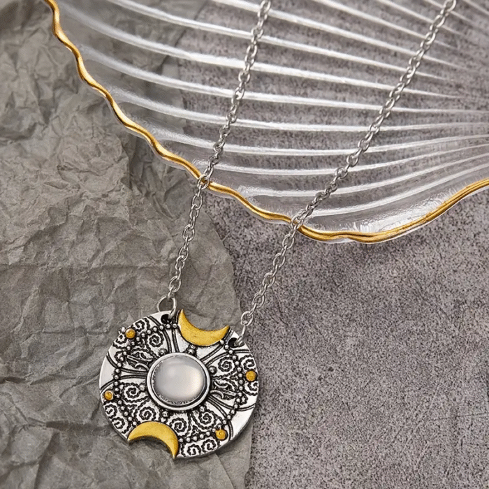 Δίχρωμο Mystic Σκαλιστό Μενταγιόν Triple Moonstone